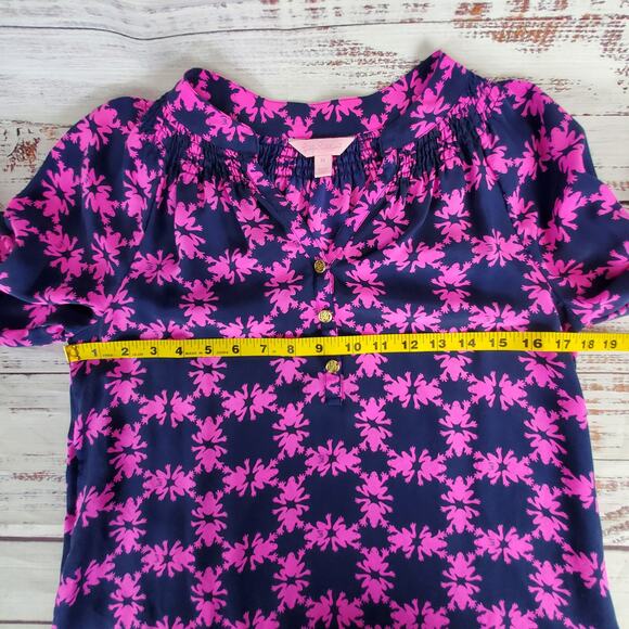 Lilly Pulitzer Silk Janelle Top in Get Hoppy XS Navy Blue Blouse Pink Print Twee - Picture 7 of 9